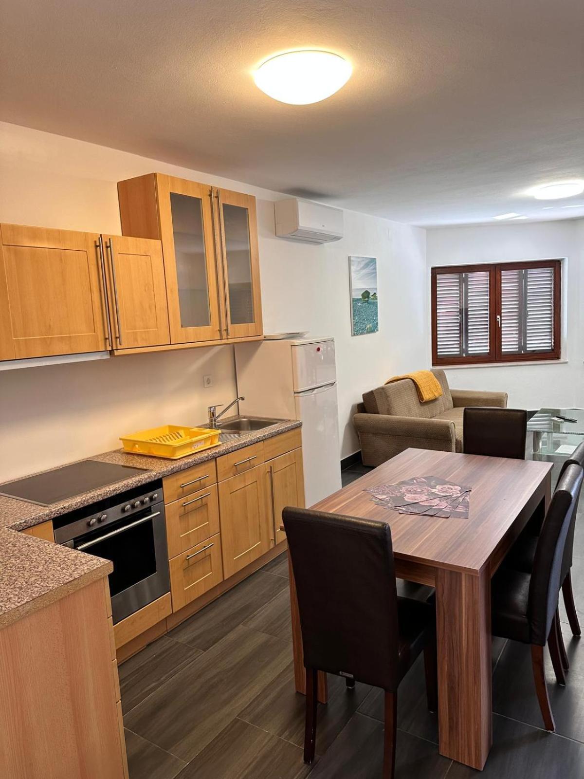 Apartman Nikola Salatić Zewnętrze zdjęcie