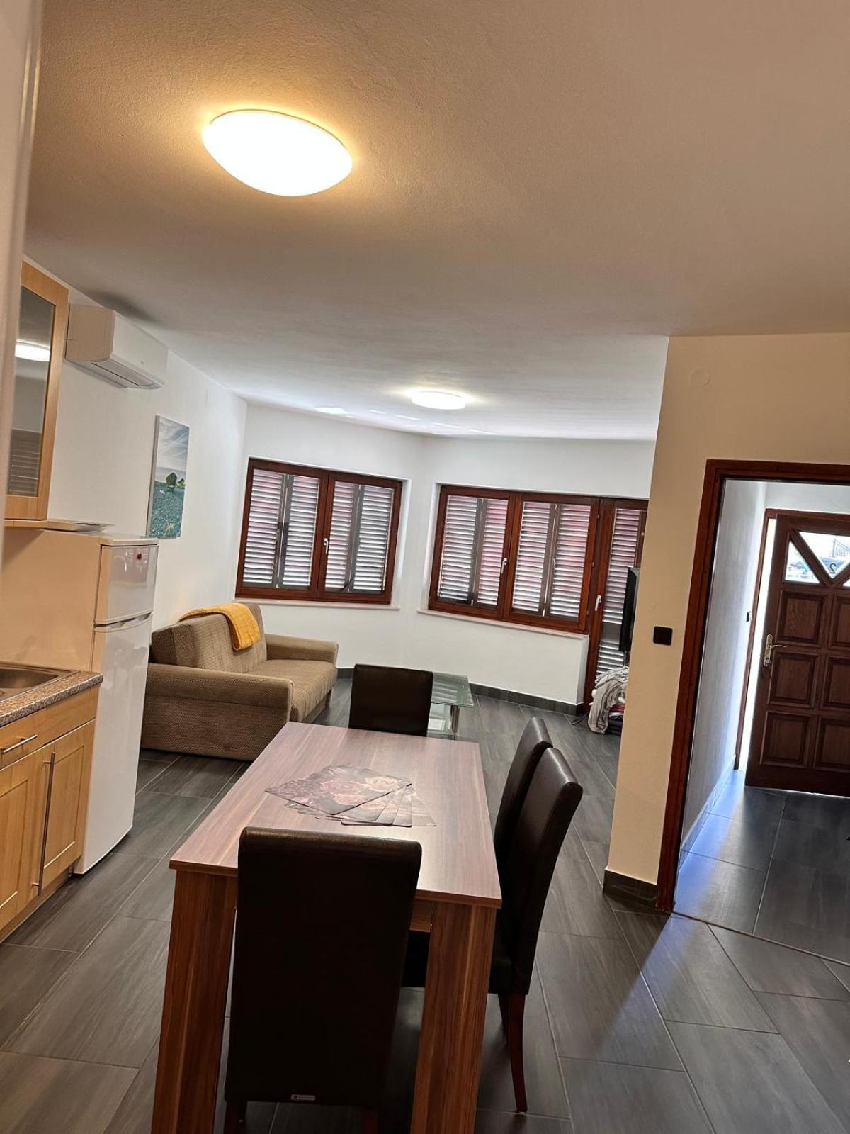 Apartman Nikola Salatić Zewnętrze zdjęcie
